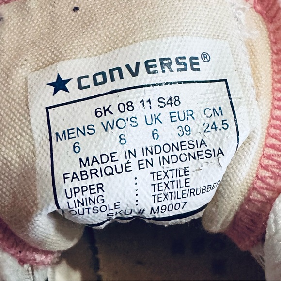 Pink Converse - Picture 3 of 3